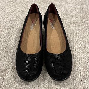 New Black BioHeels by OrthoFeet